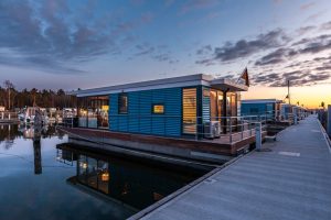 Hausboot Fotografie zum Sonnenuntergang auf Usedom